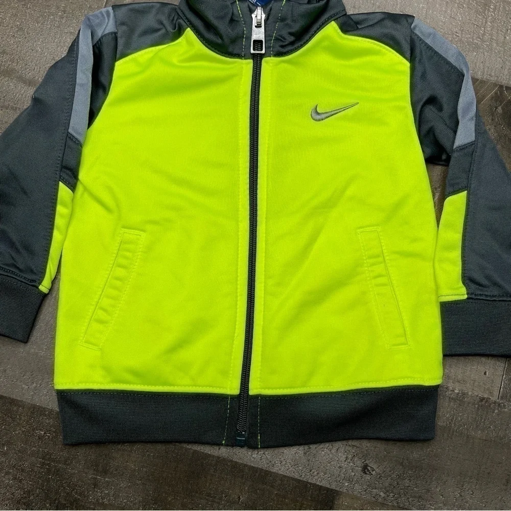 Nike jacket baby